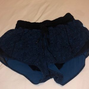 Navy blue print lulu shorts size 4